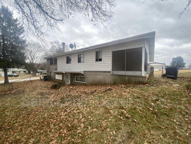 Photo - 2625 Netherton Dr