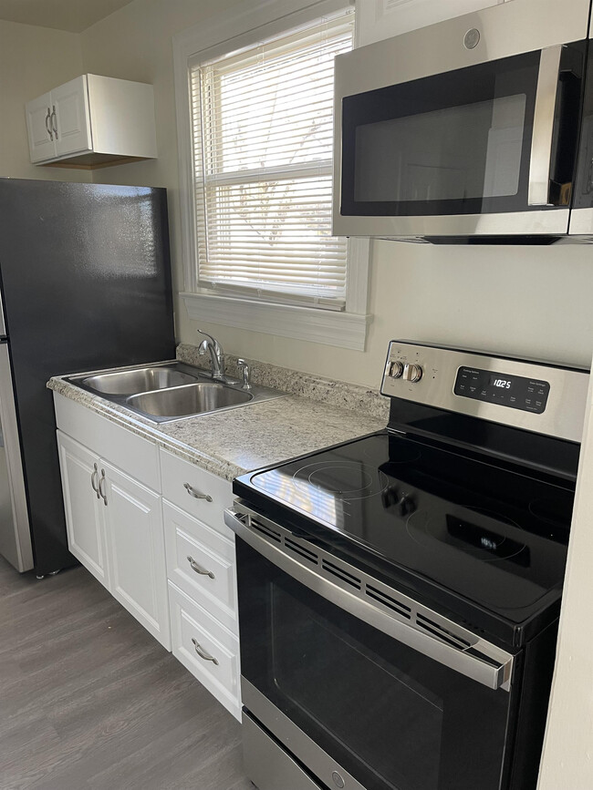 Photo - 406 Hammond St