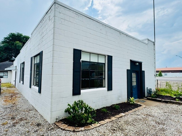 Building Photo - 1301 E Missouri St