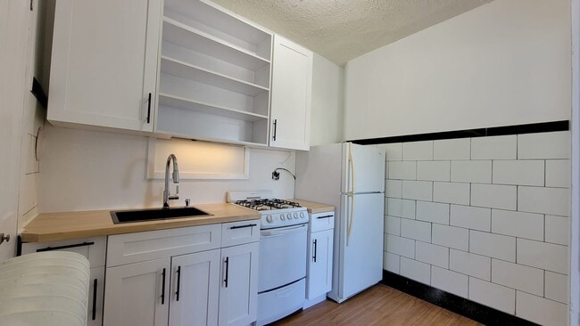 Photo - 5 Bluff Ave Unit 1