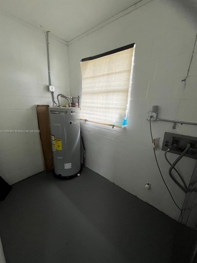 Photo - 17 Brook Pl