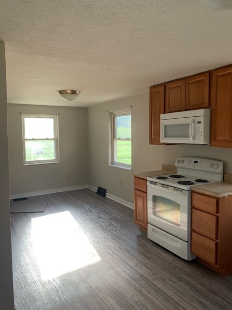 Eat in Kitchen - 130 Logan Rd