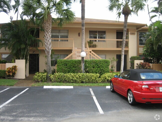 Building Photo - 13849 Royal Palm Ct Unit B Rental