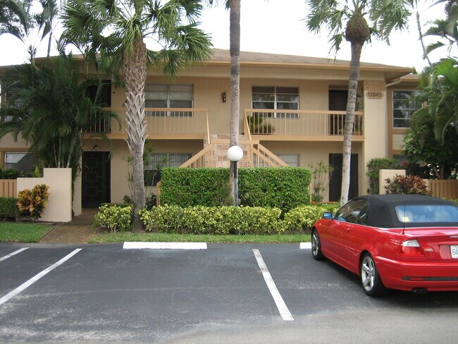 Building Photo - 13849 Royal Palm Ct Unit B Rental