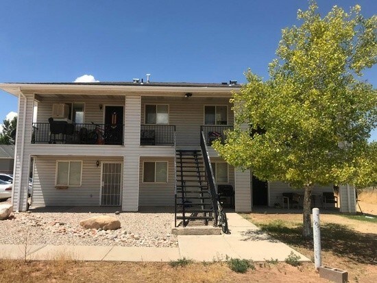 Photo - 720 North 50 West