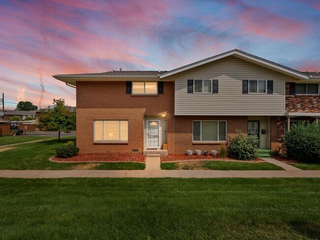 Photo - 9264 Mansfield Ave