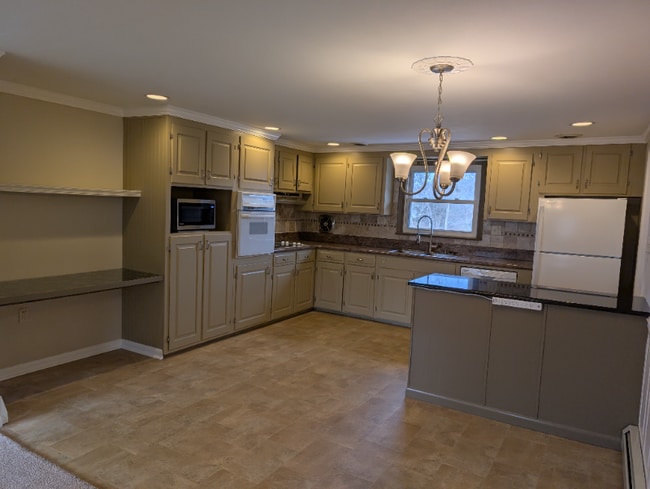 Photo - 2039 Pine Dr