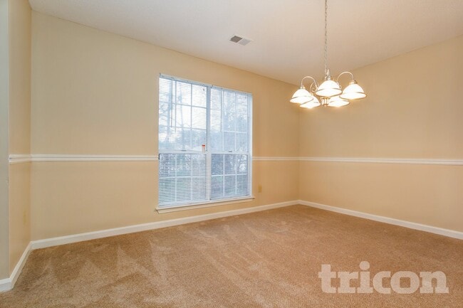 1290 Baywood Glen