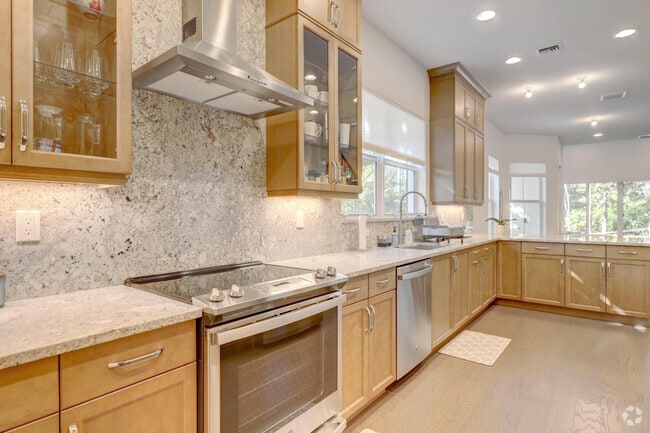 Building Photo - 11401 Pointe Midtown Dr Rental