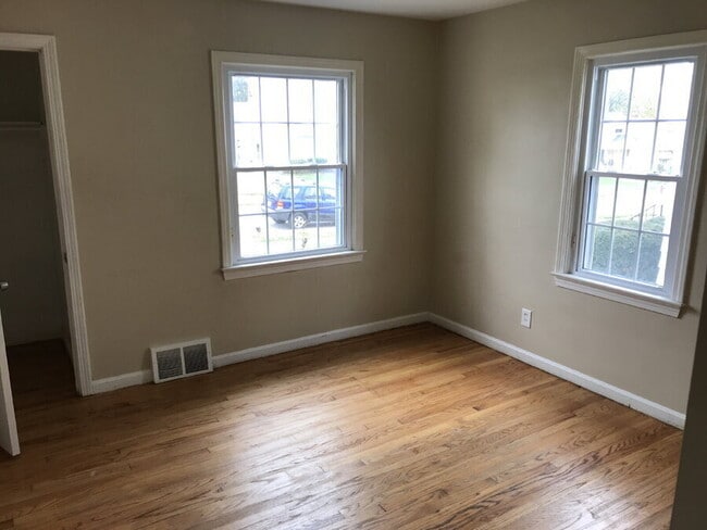 Photo - 18308 Edinboro Ave