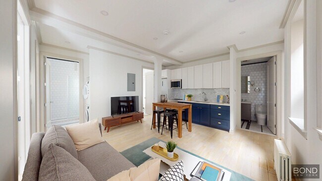 Photo - 250 W 91st St Apartment Unit 6F