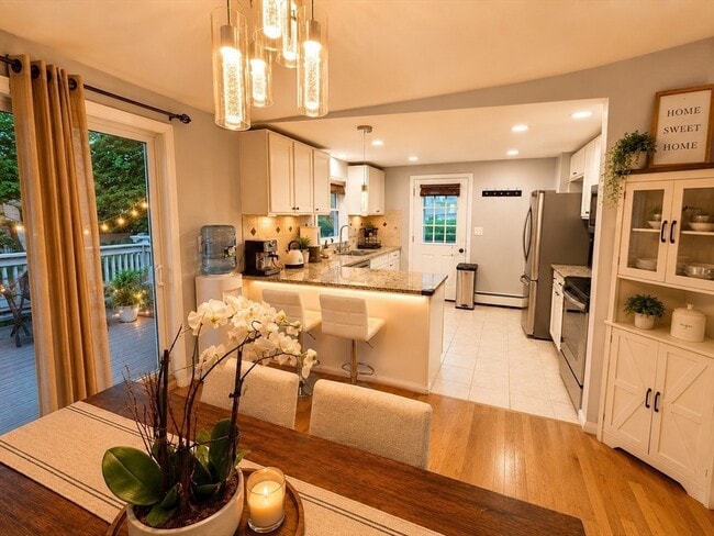 1 E Dexter Ave