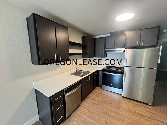 Photo - Newer 2-Bedroom Apartment Unit 4040 Horace st #4