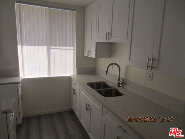 Photo - 1212 Beachwood Dr