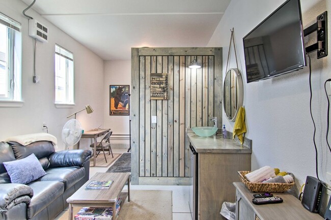 Photo - 4208 Benepe St Unit B