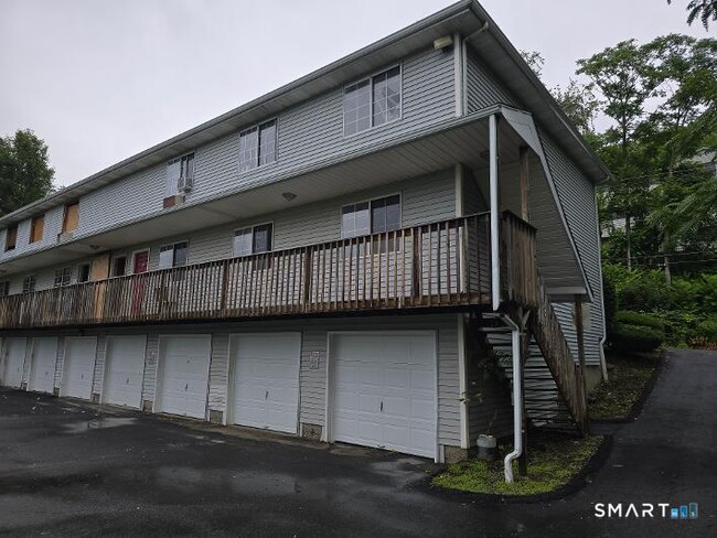 Photo - 215 Waterville St Unidad 7