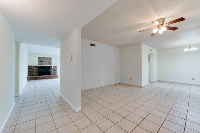 Photo - 15702 Mendocino Dr