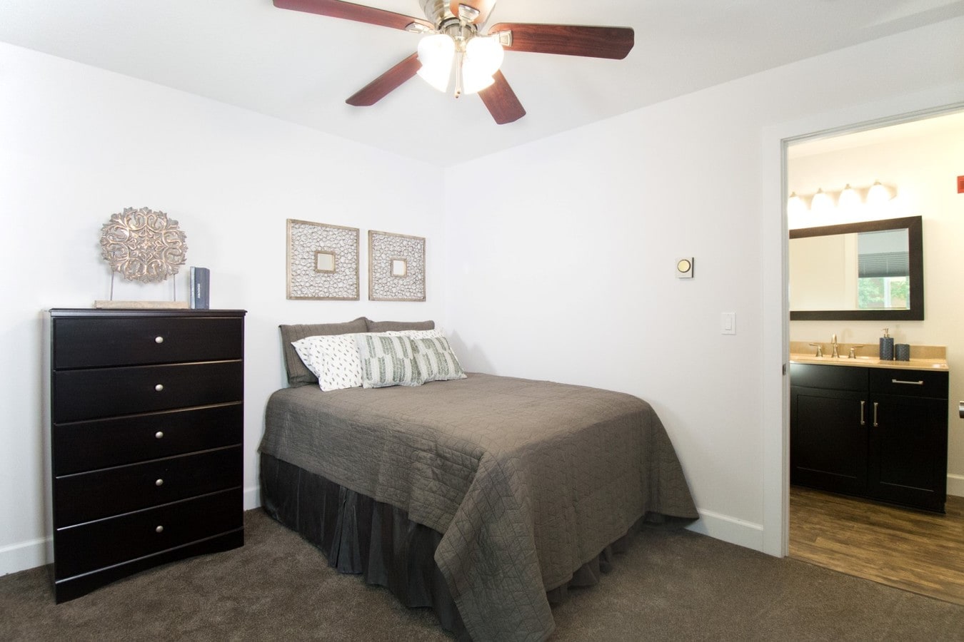 204 N. Harvey - 204 N. Harvey Apartamentos