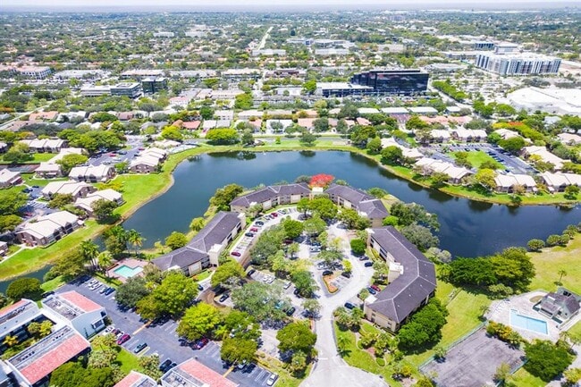 Photo - Island Club - 9000 NW 28th Dr Coral Springs, FL 33065