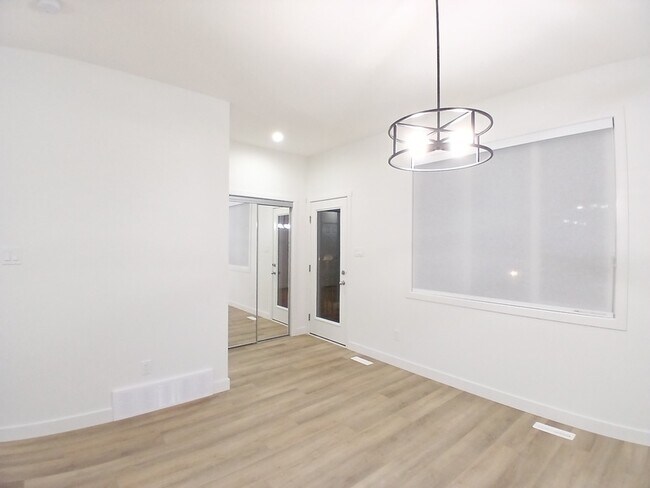 Photo - 5142 Kinney Wy SW