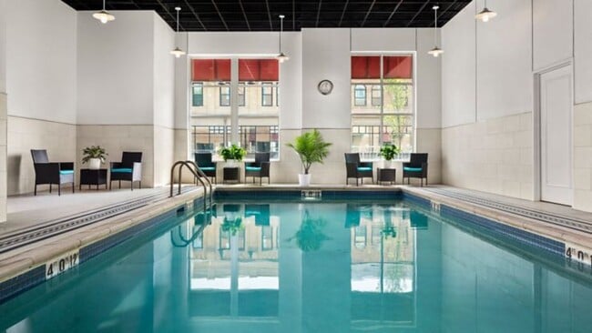 Photo - 311 E Superior St Unidad 902