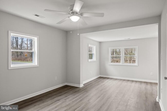 Photo - 467 W Atlantic Ave