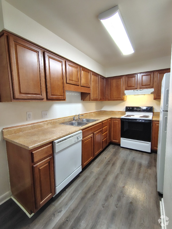 Building Photo - 600 Reusens Rd Rental