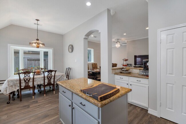 Photo - 16115 Charter Rock Dr