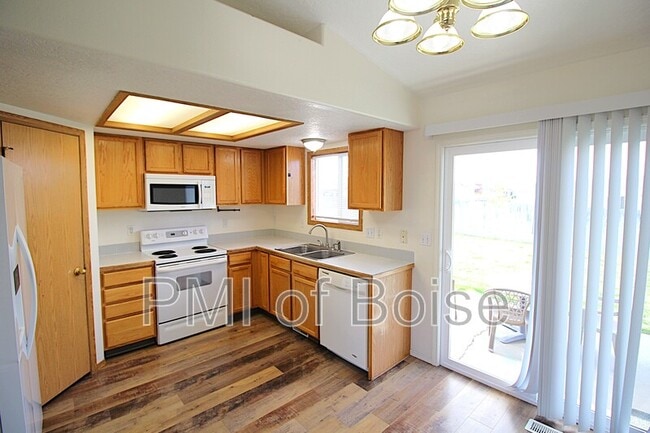 Photo - 521 Stony Meadow Dr