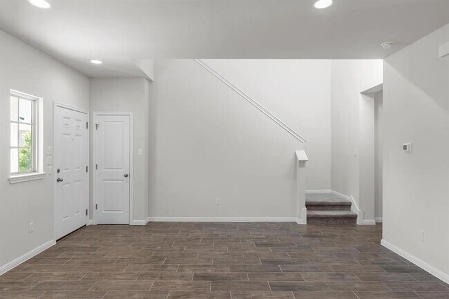 Photo - 1725 Lakota Ln