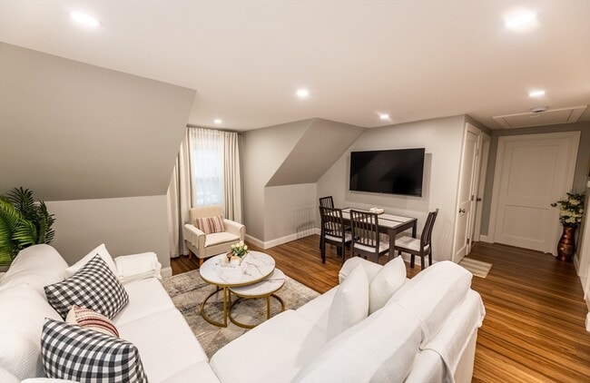 Photo - 32 Farmington St