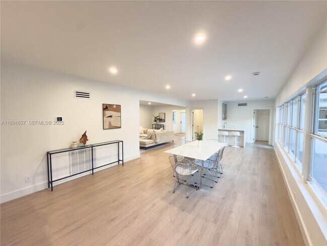 Photo - 1300 NE 102nd St