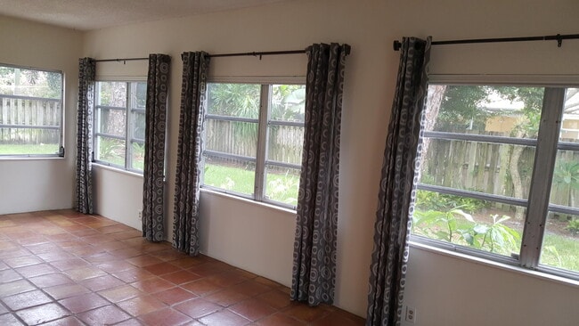 Photo - 1132 SW 3rd St