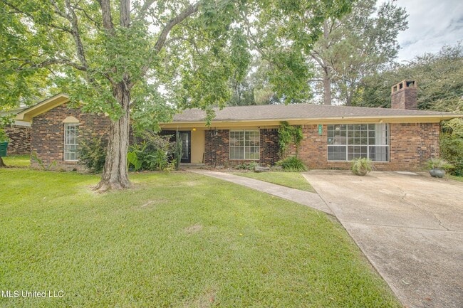 107 Deanna St