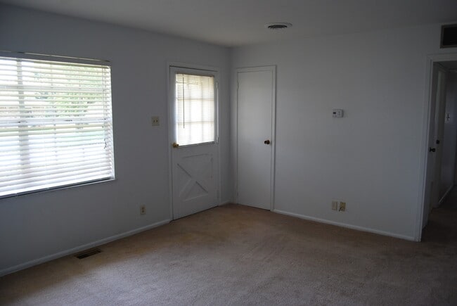 Photo - 7712 Colony-