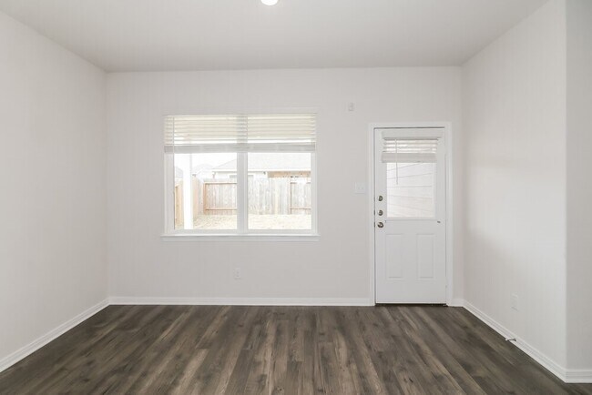 Photo - 7610 Thrips Ln