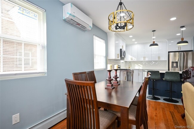 Photo - 198-19 118th Ave