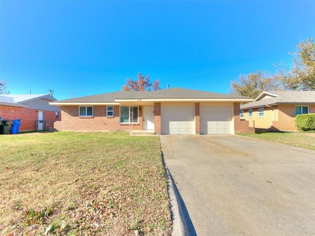 Building Photo - 214 Thompson Dr