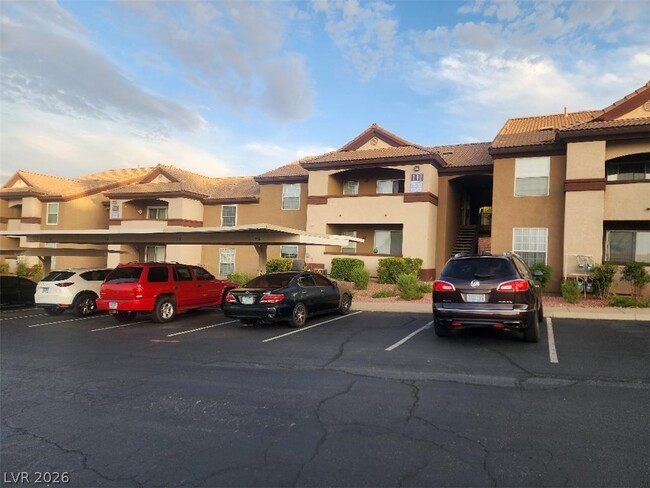 Building Photo - 231 W Horizon Ridge Pkwy Unit 1127