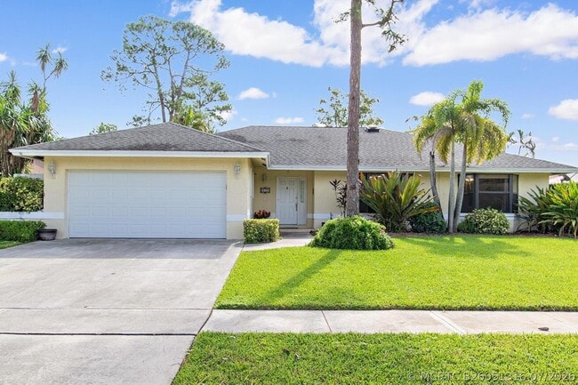 912 Blueberry Dr