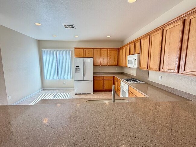 Photo - Carry Over Showing: This property has been shown before and will be rented to the first most qual...