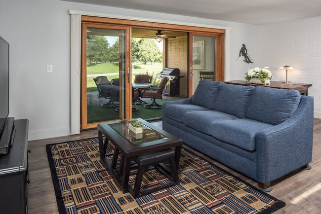 Photo - Furnished Townhouse On Hillcrest Country Club