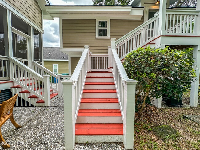 Photo - 6 Carolina Village Cir