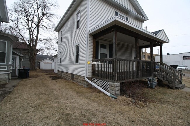 Photo - Large 3 - Bedroom Duplex in Oshkosh Unit LOWER