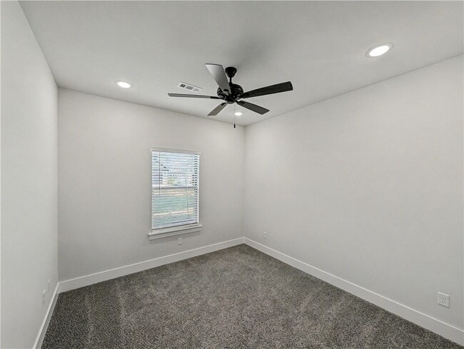 Building Photo - 6907 SW High Meadow Blvd