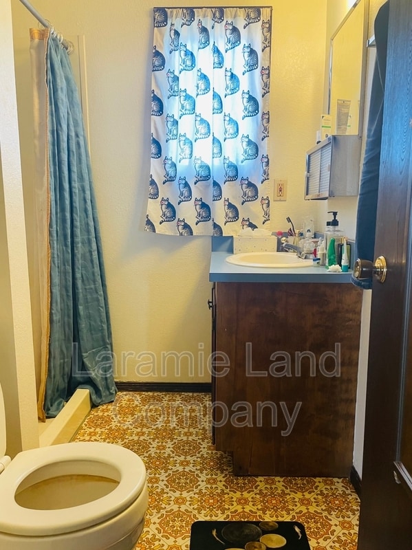 Photo - 1260 N 6th St