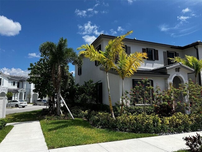 Building Photo - 14817 SW 183rd Terrace Rental