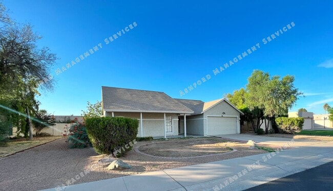 Building Photo - 3 BEDROOM 2 BATH IN HEART OF CHANDLER WITH... Rental