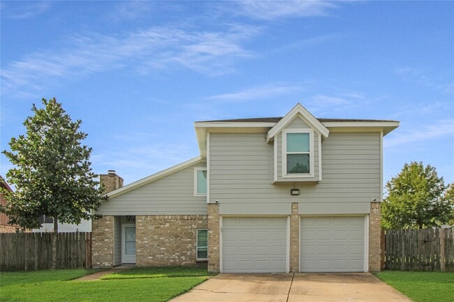 Building Photo - 18723 Lippizaner Dr