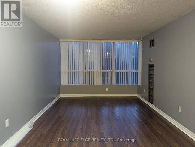 Photo - 3050 Ellesmere Rd Unit 509